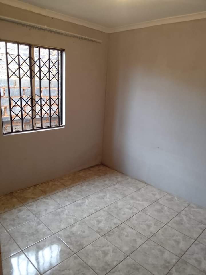 2 Bedroom Property for Sale in Protea Glen Gauteng