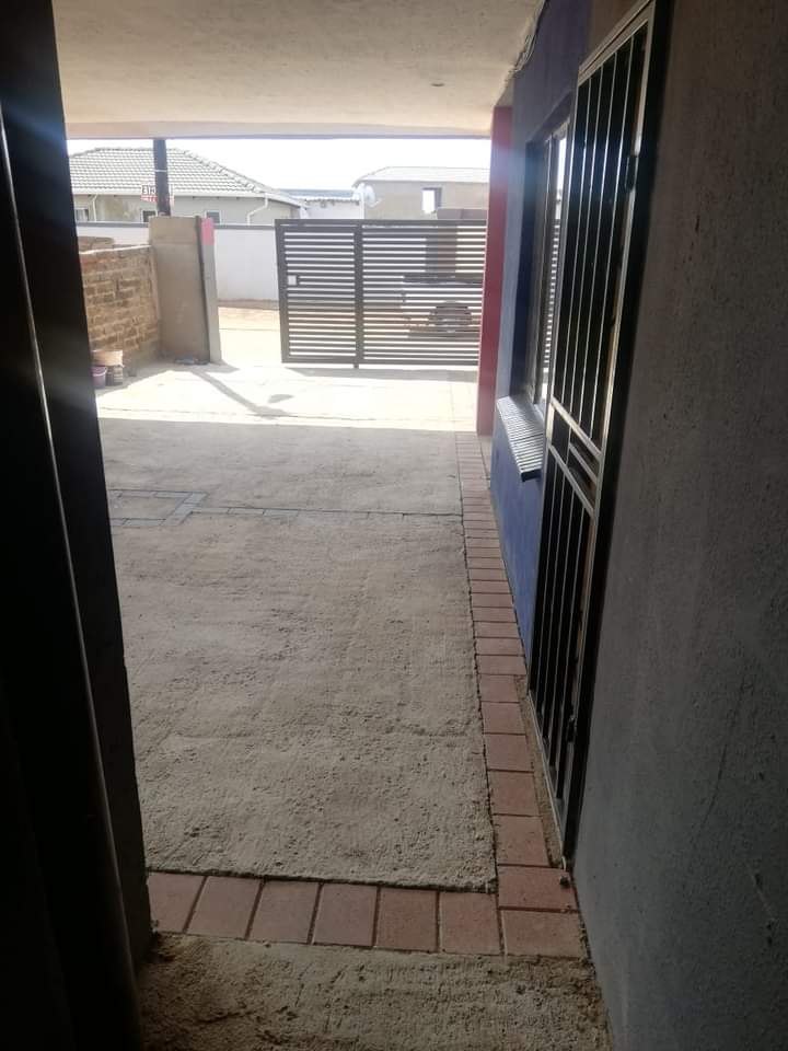 2 Bedroom Property for Sale in Protea Glen Gauteng