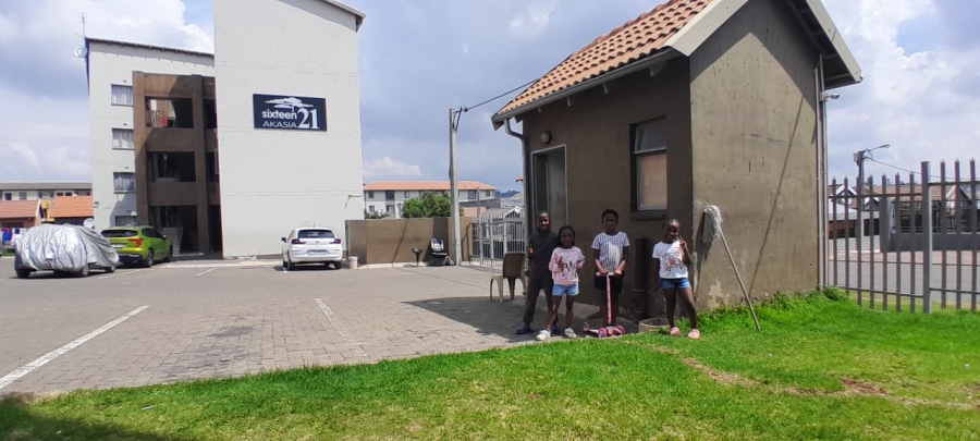 2 Bedroom Property for Sale in Fleurhof Gauteng