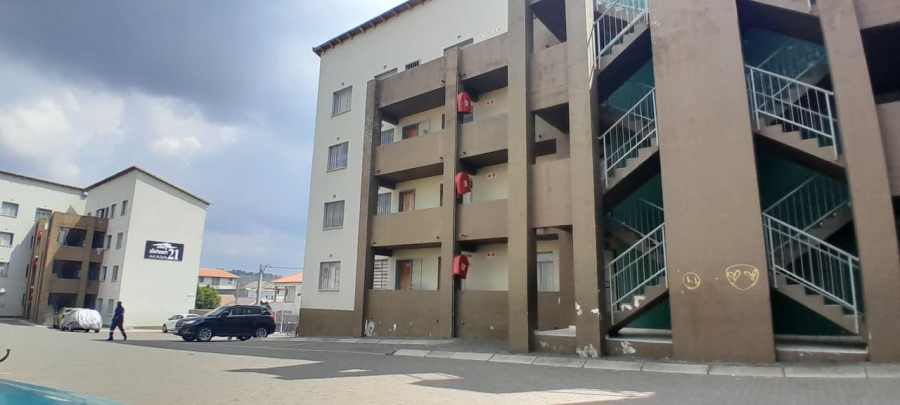2 Bedroom Property for Sale in Fleurhof Gauteng