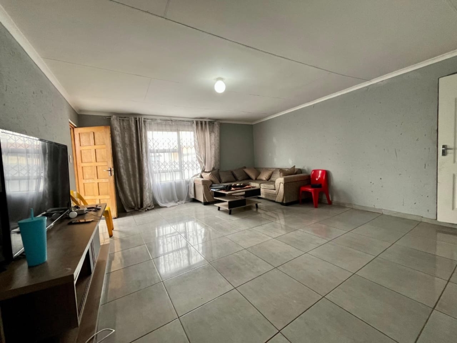To Let 2 Bedroom Property for Rent in Geluksdal Ext 2 Gauteng