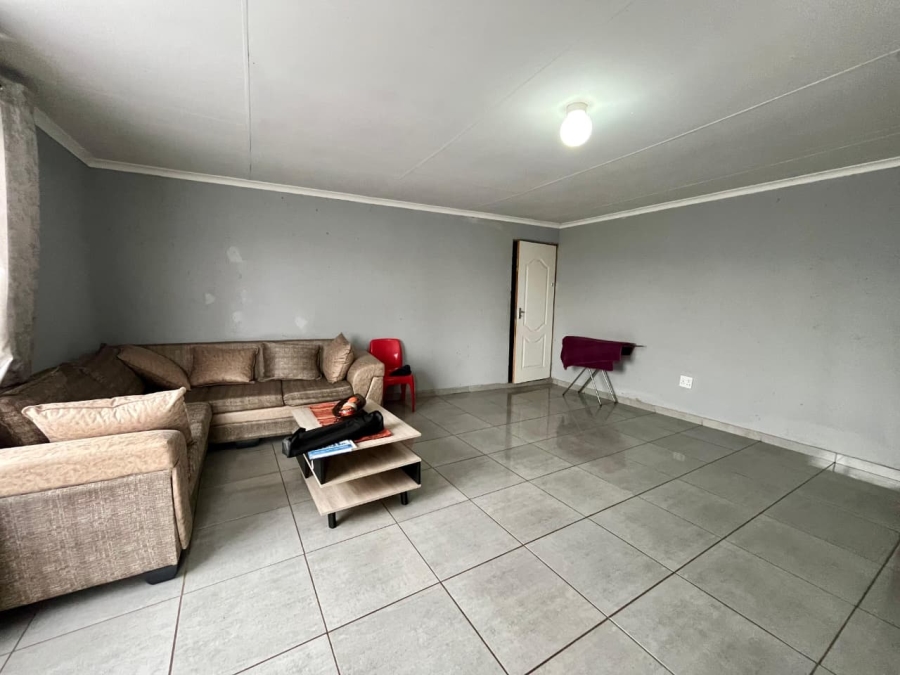 To Let 2 Bedroom Property for Rent in Geluksdal Ext 2 Gauteng