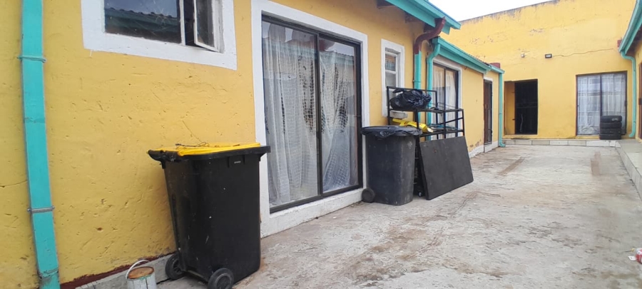 12 Bedroom Property for Sale in Sharpeville Gauteng