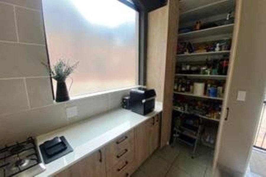4 Bedroom Property for Sale in Magalieskruin Gauteng