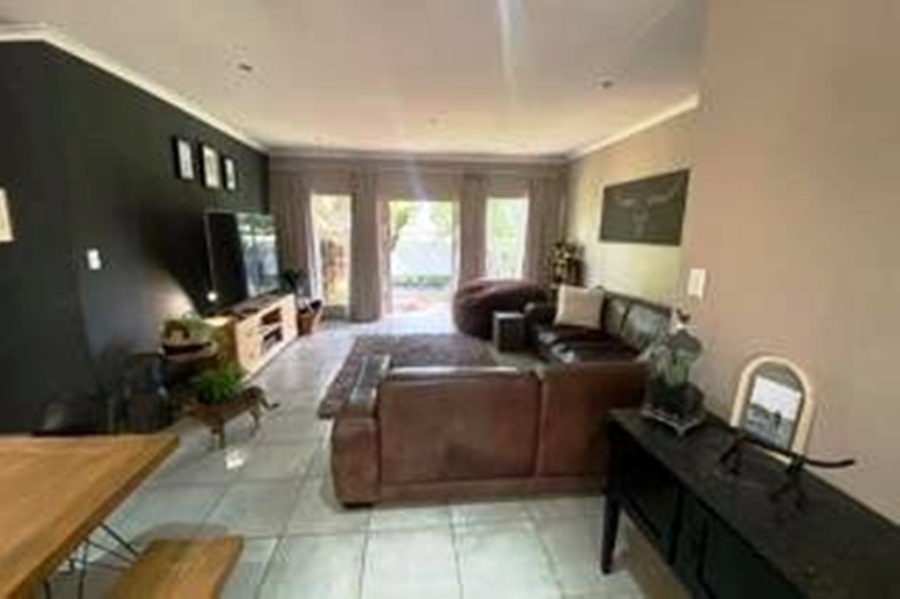 4 Bedroom Property for Sale in Magalieskruin Gauteng