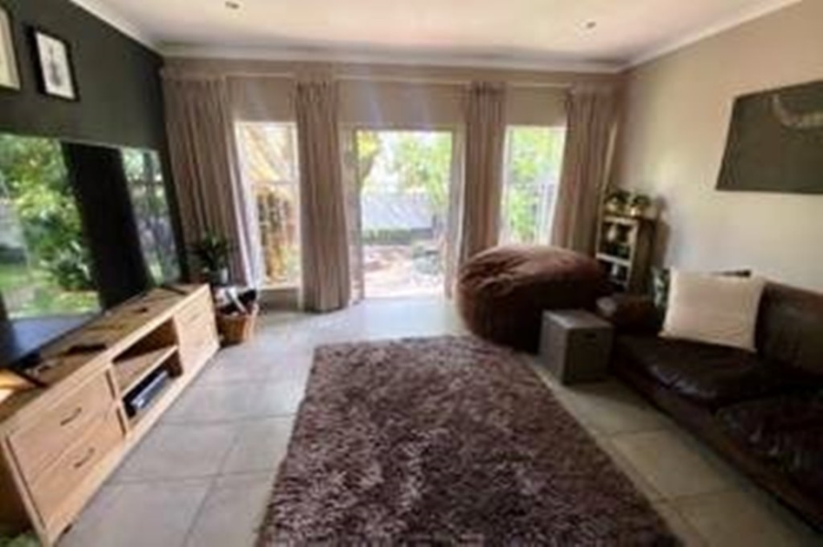 4 Bedroom Property for Sale in Magalieskruin Gauteng