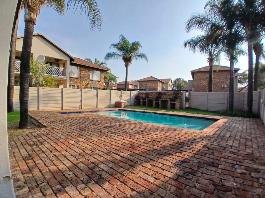 2 Bedroom Property for Sale in Highveld Gauteng