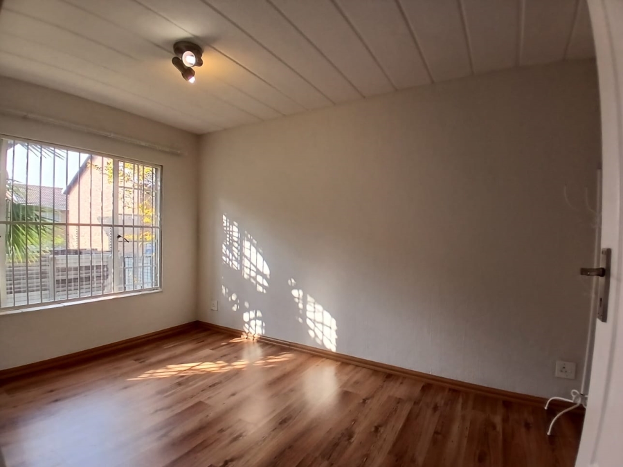 2 Bedroom Property for Sale in Highveld Gauteng
