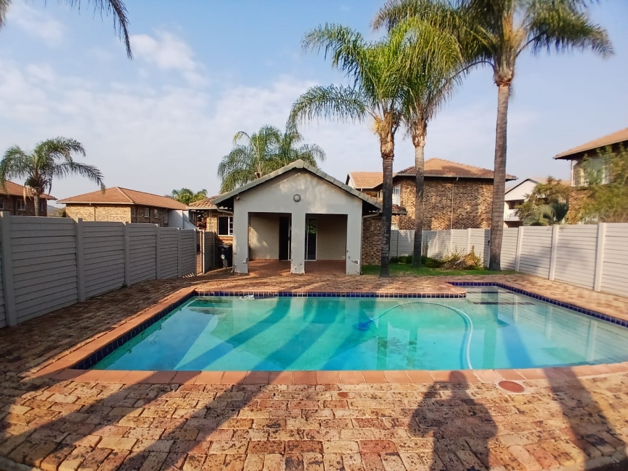 2 Bedroom Property for Sale in Highveld Gauteng