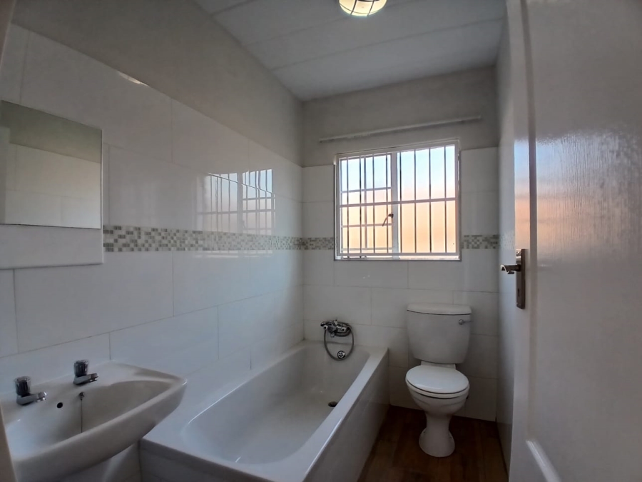 2 Bedroom Property for Sale in Highveld Gauteng