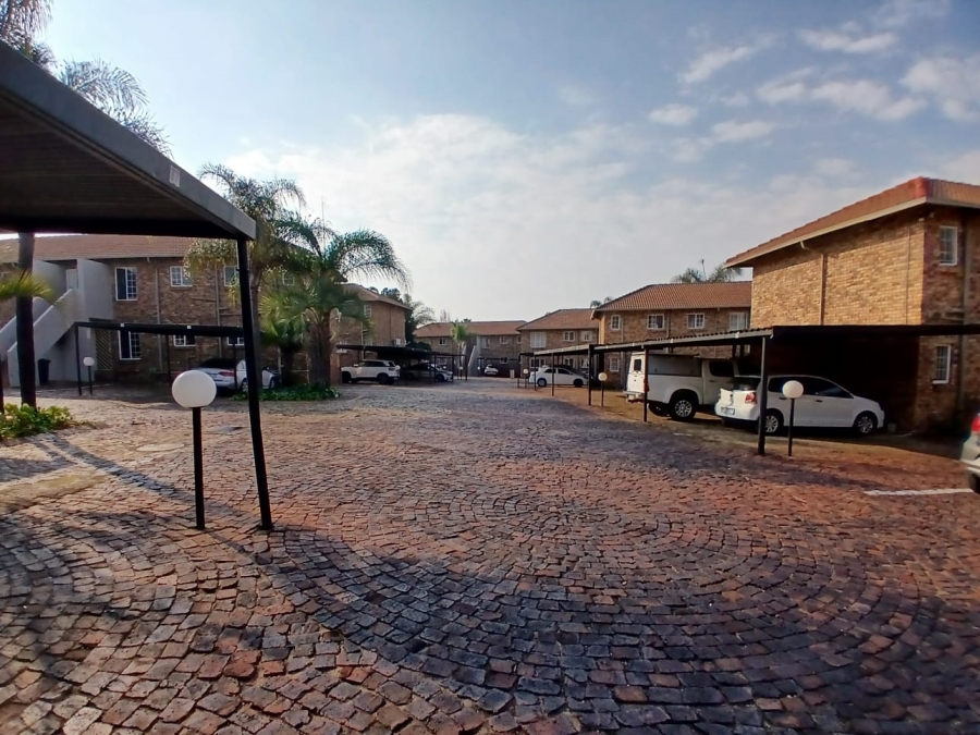 2 Bedroom Property for Sale in Highveld Gauteng