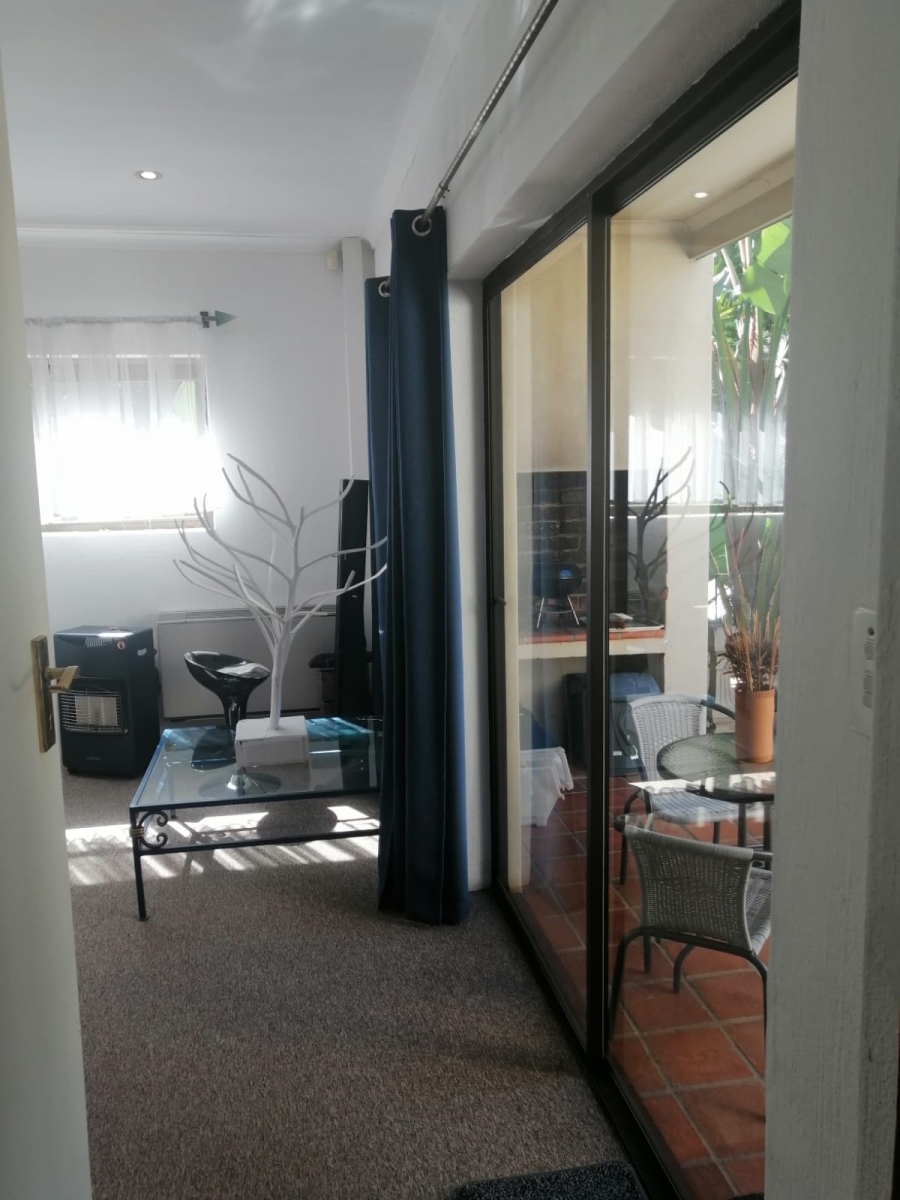 To Let 2 Bedroom Property for Rent in Ferndale Gauteng