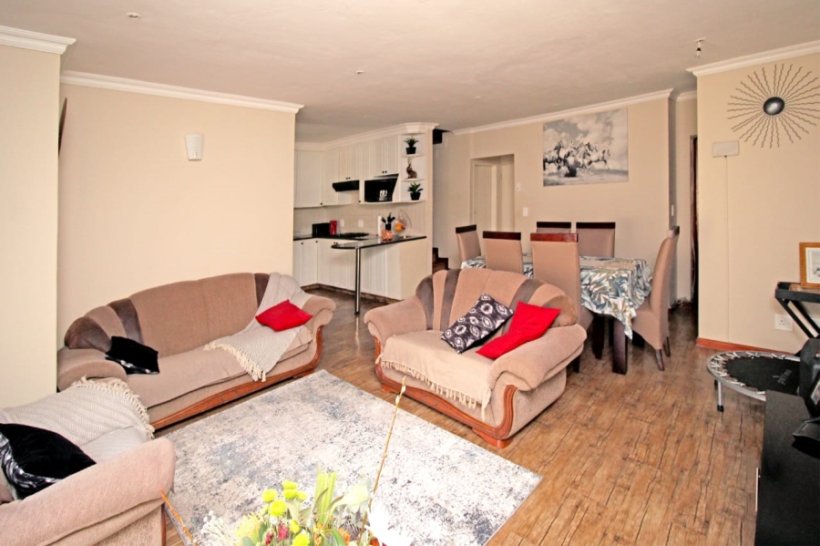 To Let 3 Bedroom Property for Rent in Ferndale Gauteng