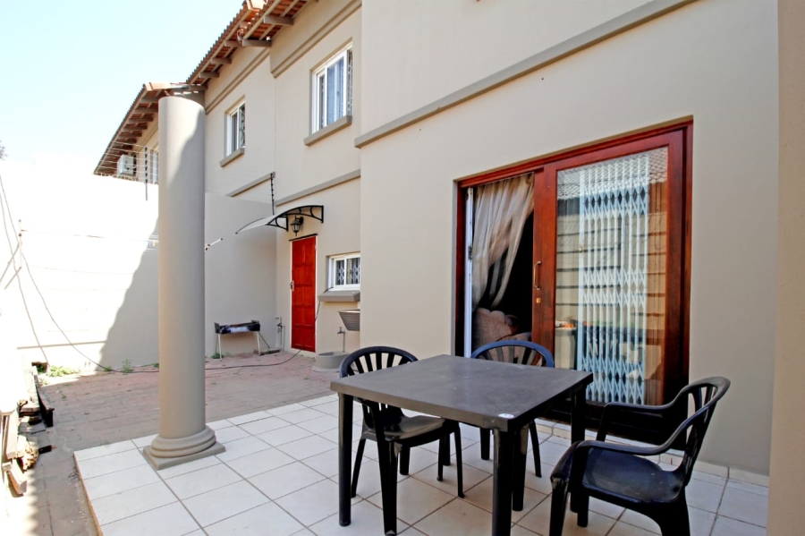 To Let 3 Bedroom Property for Rent in Ferndale Gauteng