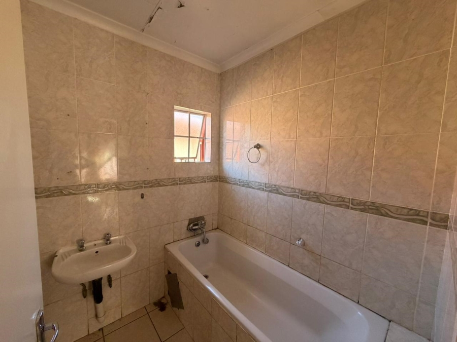 3 Bedroom Property for Sale in Nkwe Estate Gauteng
