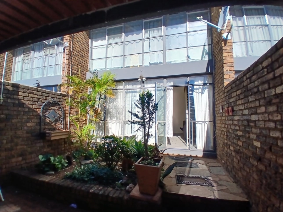 2 Bedroom Property for Sale in Lyttelton Manor Gauteng