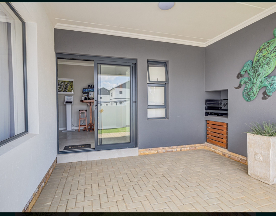 3 Bedroom Property for Sale in Glen Austen Gauteng
