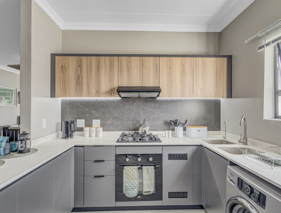 3 Bedroom Property for Sale in Glen Austen Gauteng