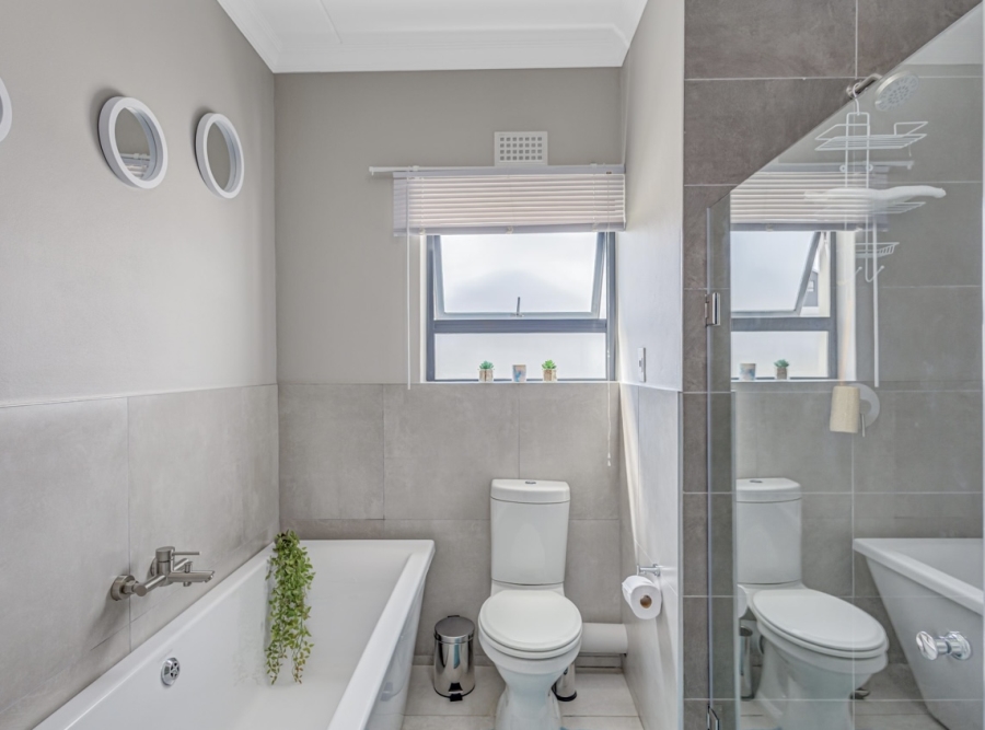 3 Bedroom Property for Sale in Glen Austen Gauteng