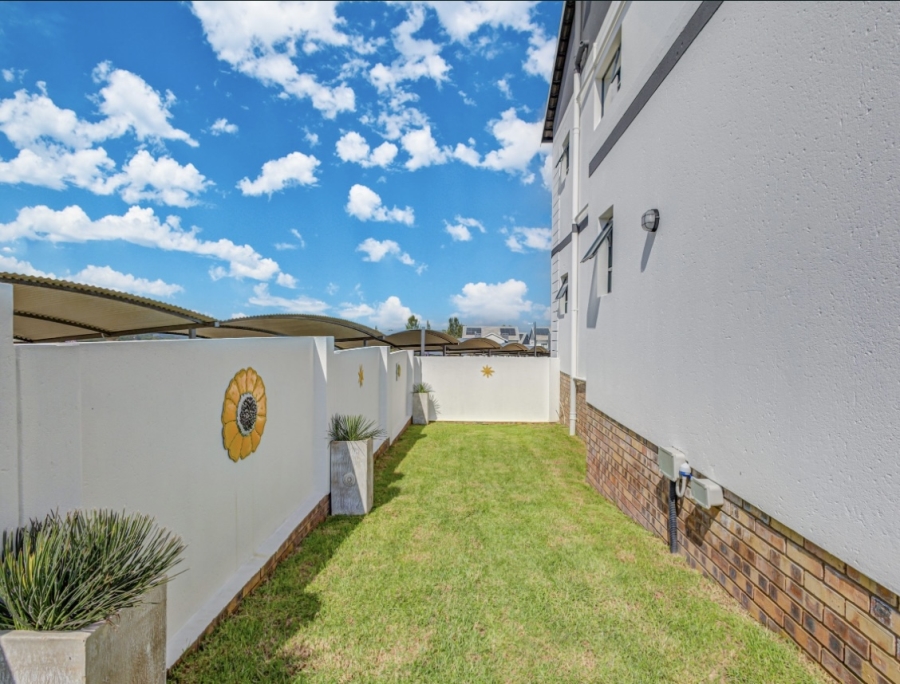 3 Bedroom Property for Sale in Glen Austen Gauteng