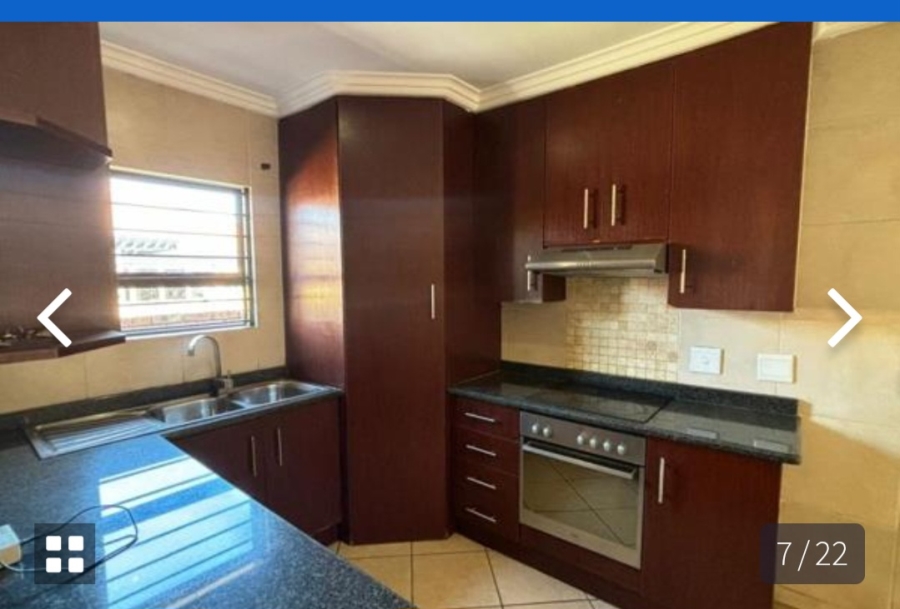To Let 3 Bedroom Property for Rent in Southdowns Gauteng