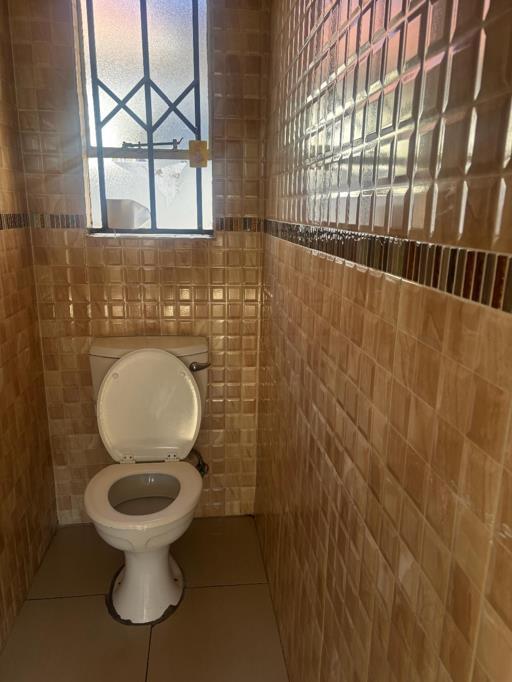 To Let 3 Bedroom Property for Rent in Fleurhof Gauteng