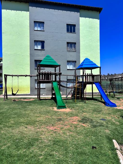 2 Bedroom Property for Sale in Fleurhof Gauteng