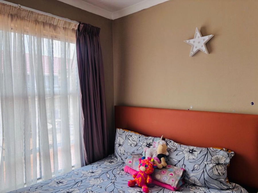 2 Bedroom Property for Sale in Fleurhof Gauteng