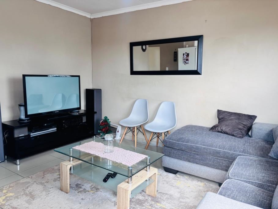 2 Bedroom Property for Sale in Fleurhof Gauteng