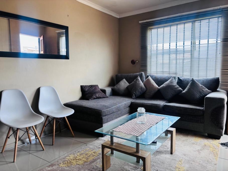 2 Bedroom Property for Sale in Fleurhof Gauteng