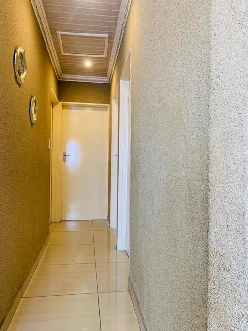 To Let 3 Bedroom Property for Rent in Fleurhof Gauteng