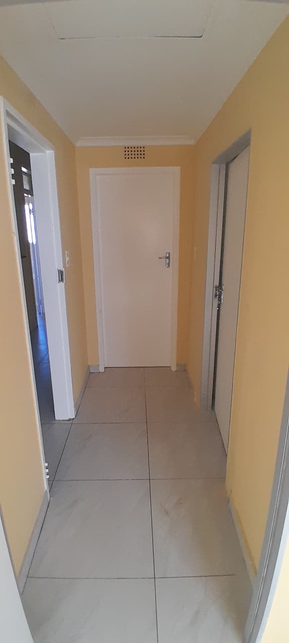 To Let 4 Bedroom Property for Rent in Yeoville Gauteng