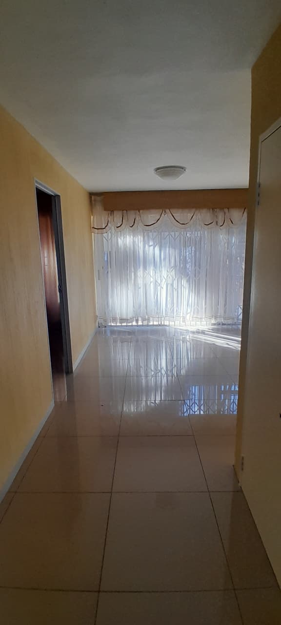 To Let 4 Bedroom Property for Rent in Yeoville Gauteng