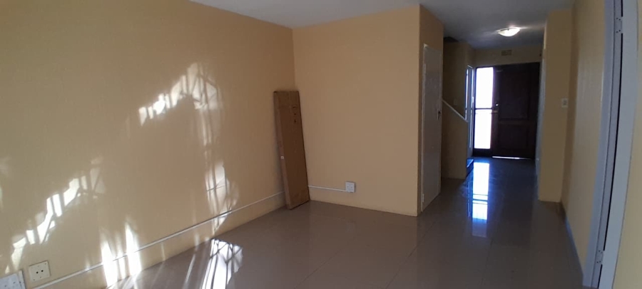 To Let 4 Bedroom Property for Rent in Yeoville Gauteng