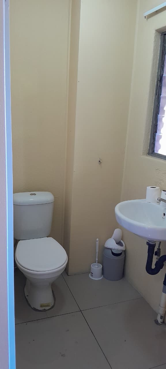 To Let 4 Bedroom Property for Rent in Yeoville Gauteng