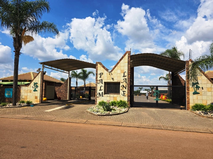2 Bedroom Property for Sale in Andeon Gauteng