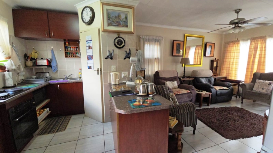 2 Bedroom Property for Sale in Andeon Gauteng