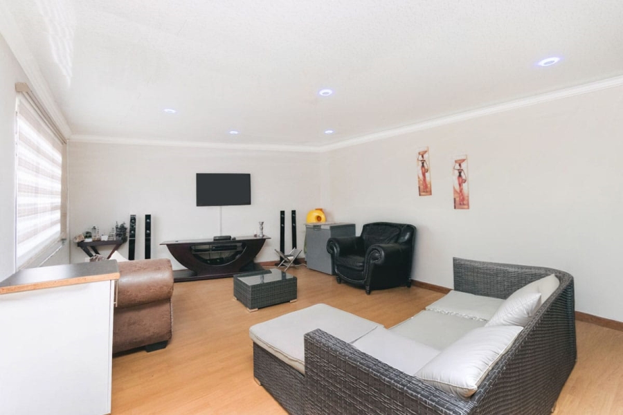 3 Bedroom Property for Sale in Meadowlands Gauteng