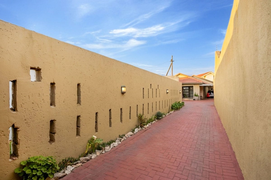 3 Bedroom Property for Sale in Meadowlands Gauteng
