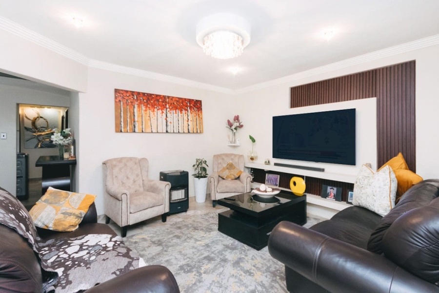 3 Bedroom Property for Sale in Meadowlands Gauteng
