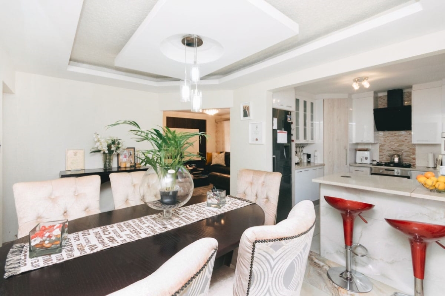 3 Bedroom Property for Sale in Fleurhof Gauteng