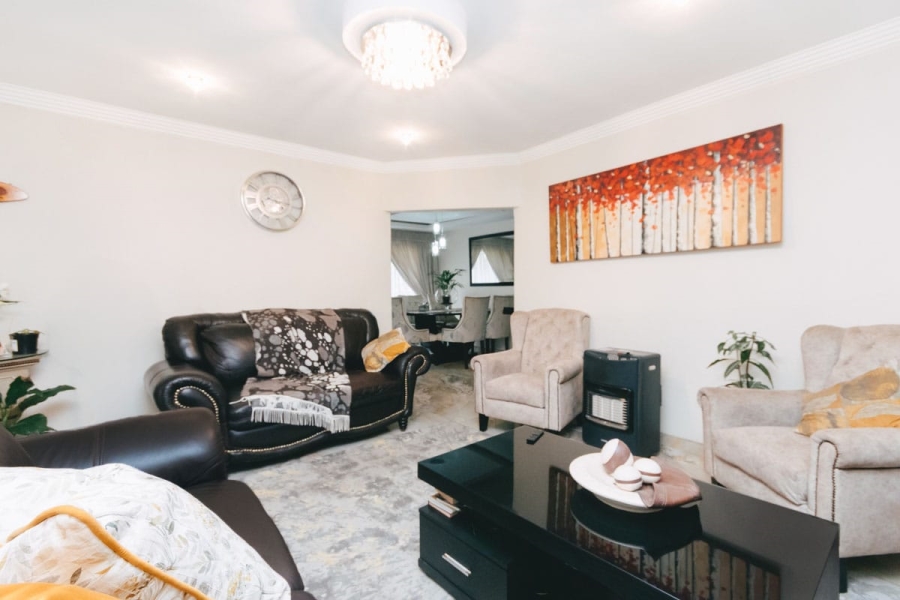 3 Bedroom Property for Sale in Fleurhof Gauteng
