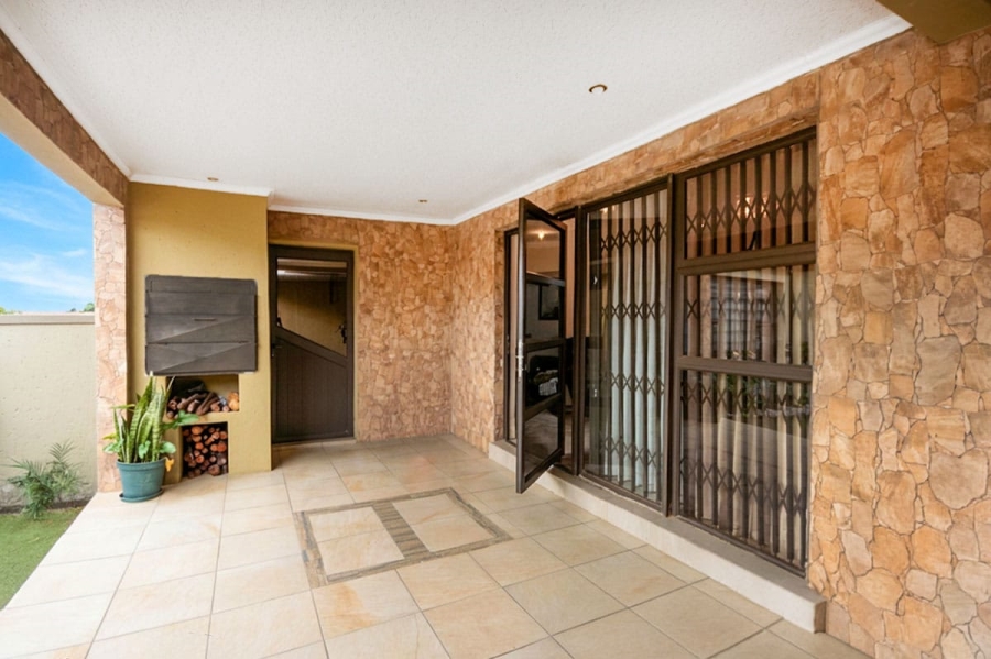 3 Bedroom Property for Sale in Fleurhof Gauteng