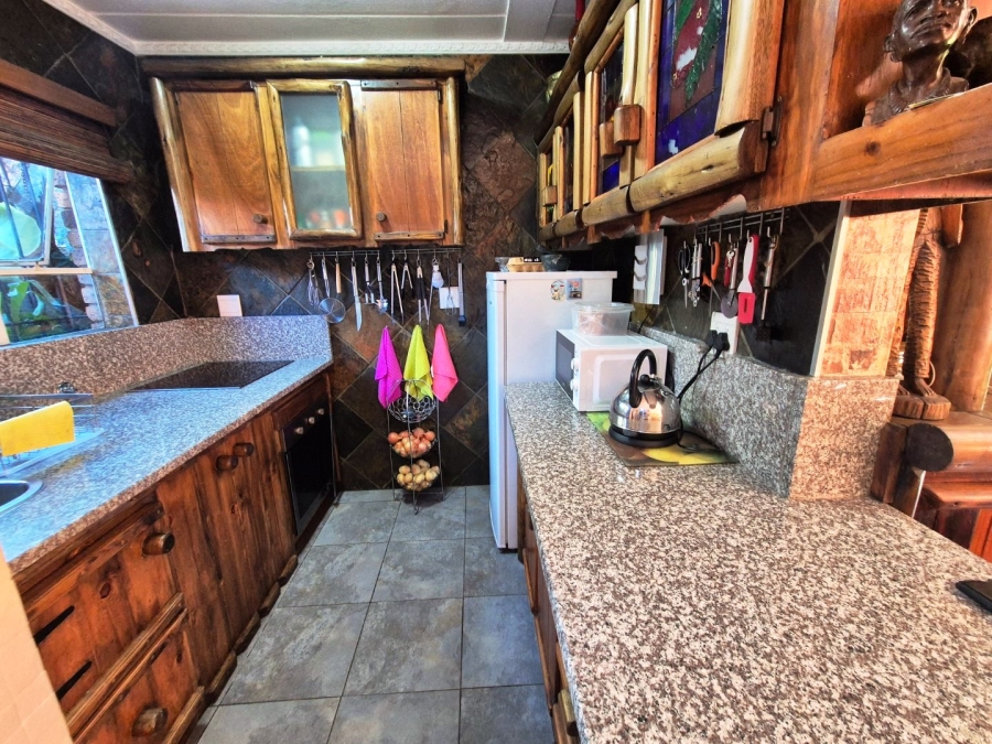 2 Bedroom Property for Sale in Dorandia Gauteng
