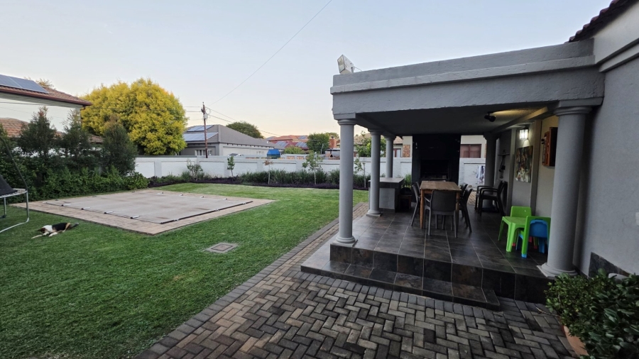 4 Bedroom Property for Sale in Montana Tuine Gauteng