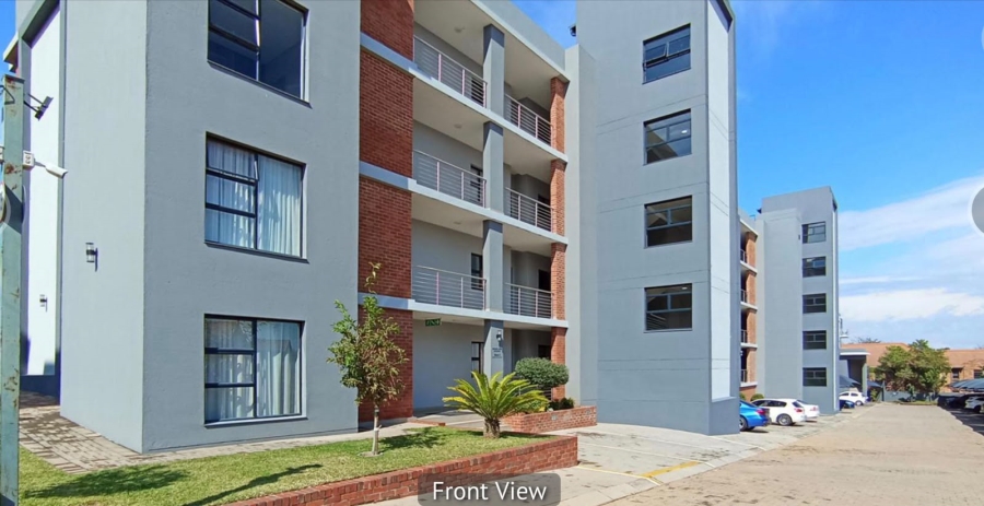 2 Bedroom Property for Sale in Die Hoewes Gauteng