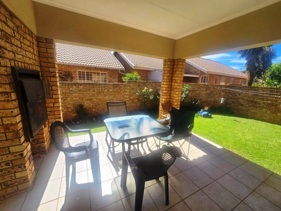 3 Bedroom Property for Sale in Annlin Gauteng