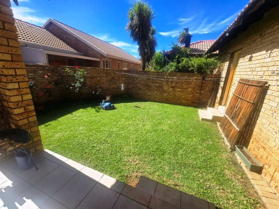 3 Bedroom Property for Sale in Annlin Gauteng