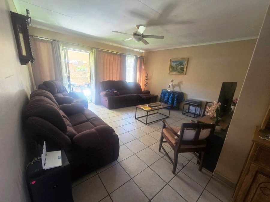 3 Bedroom Property for Sale in Annlin Gauteng