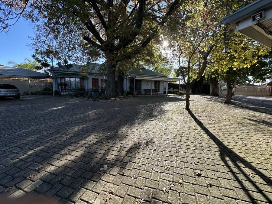 18 Bedroom Property for Sale in Equestria Gauteng